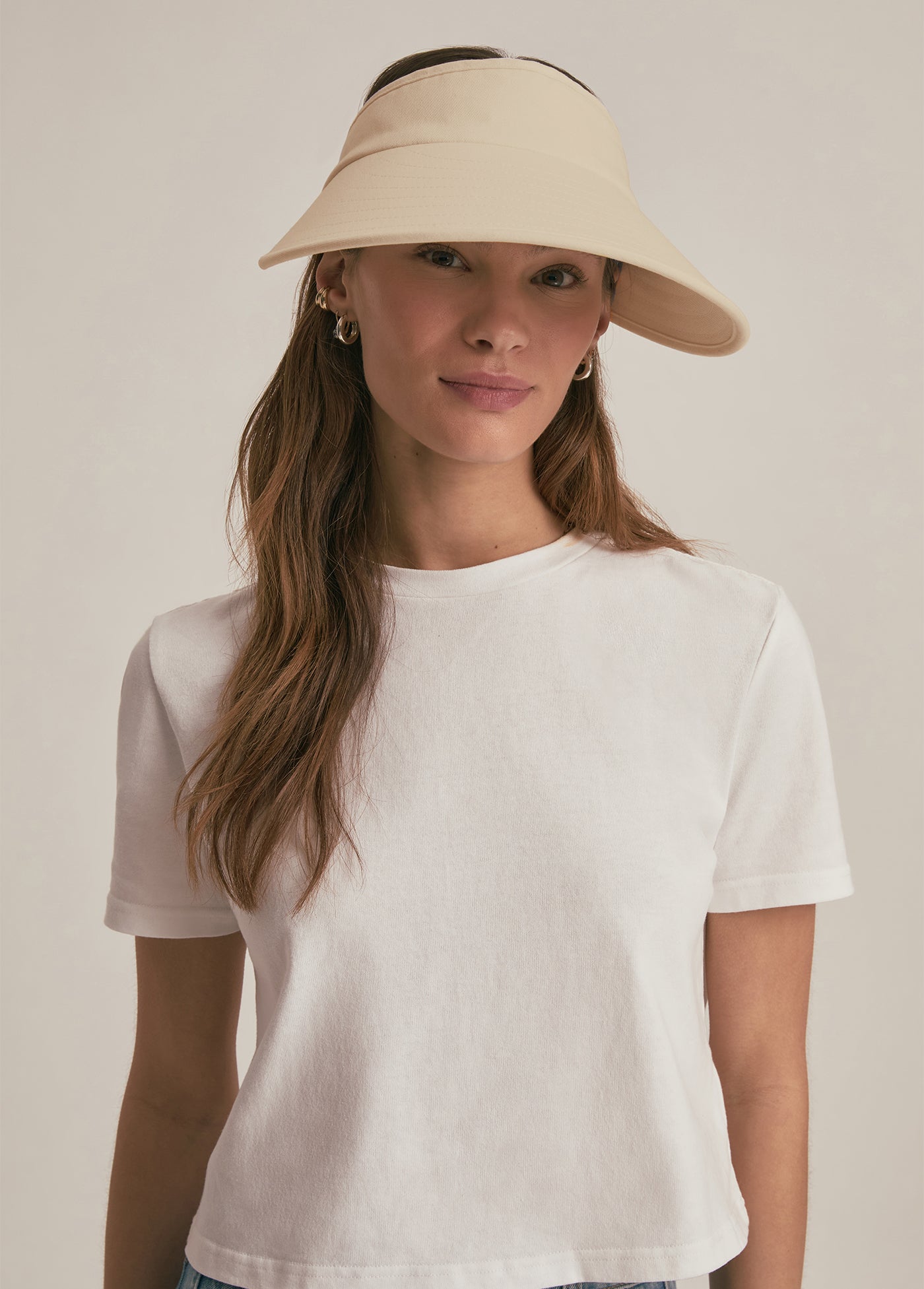 VISOR WITH EMBROIDERED LOGO